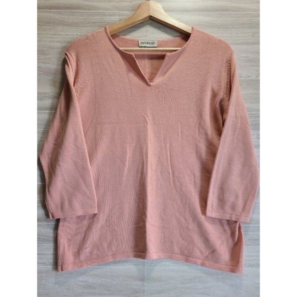 White Stag Coral Sweater Top M 3/4 Sleeve V Notch Neck Lightweight Knit